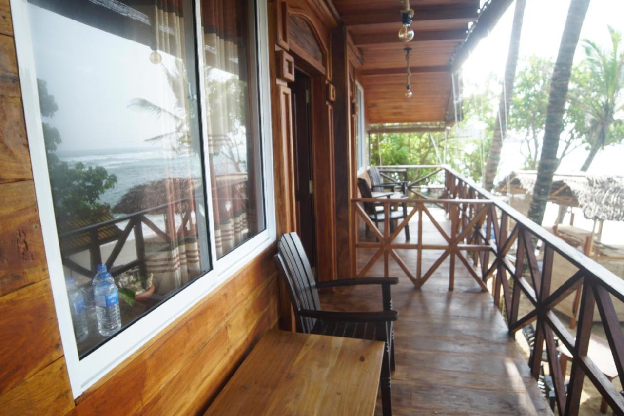 Turtle Bay Beach Resort Mirissa Zewnętrze zdjęcie