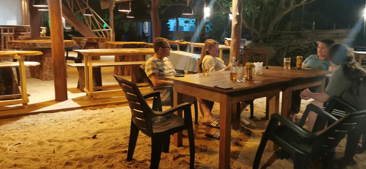 Turtle Bay Beach Resort Mirissa Zewnętrze zdjęcie